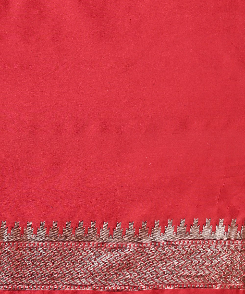 Handloom_Pure_Katan_Silk_Banarasi_Saree_in_Red_with_Copper_Zari_WeaverStory_05