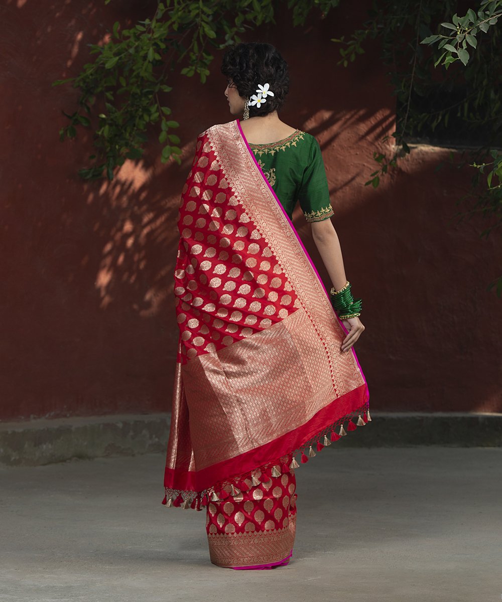 Red_Handloom_Cutwork_Katan_Silk_Banarasi_Saree_with_Booti_WeaverStory_03
