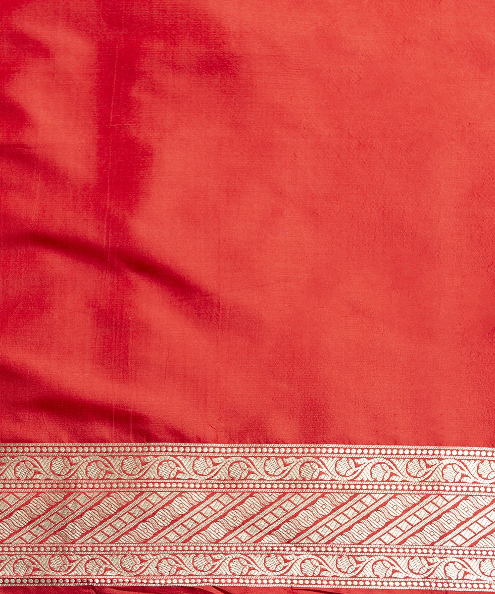 Red_Handloom_Cutwork_Katan_Silk_Banarasi_Saree_with_Booti_WeaverStory_05