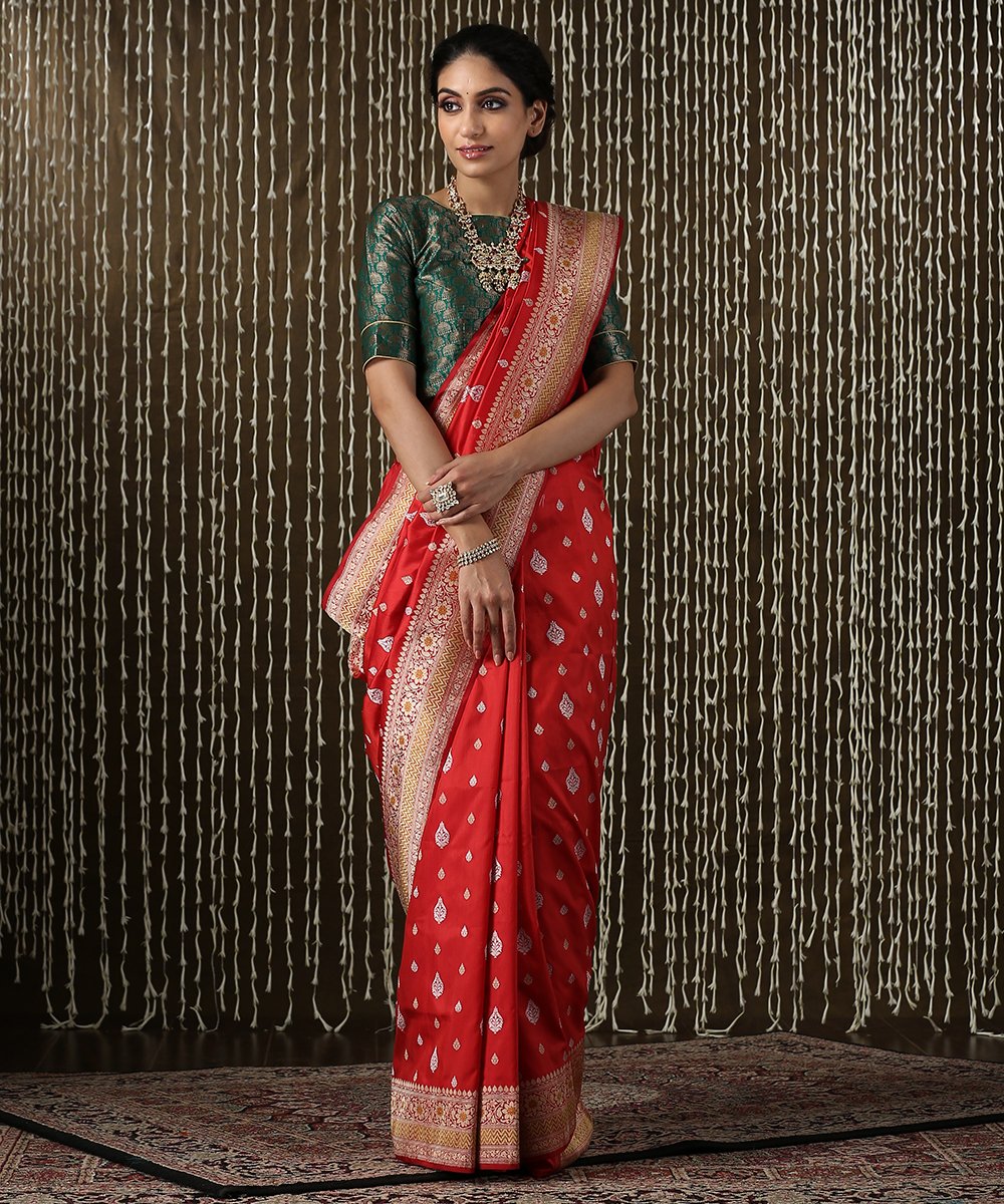 Red_Handloom_Kadhwa_Banarasi_Saree_with_Meenakari_Border_and_Booti_WeaverStory_02