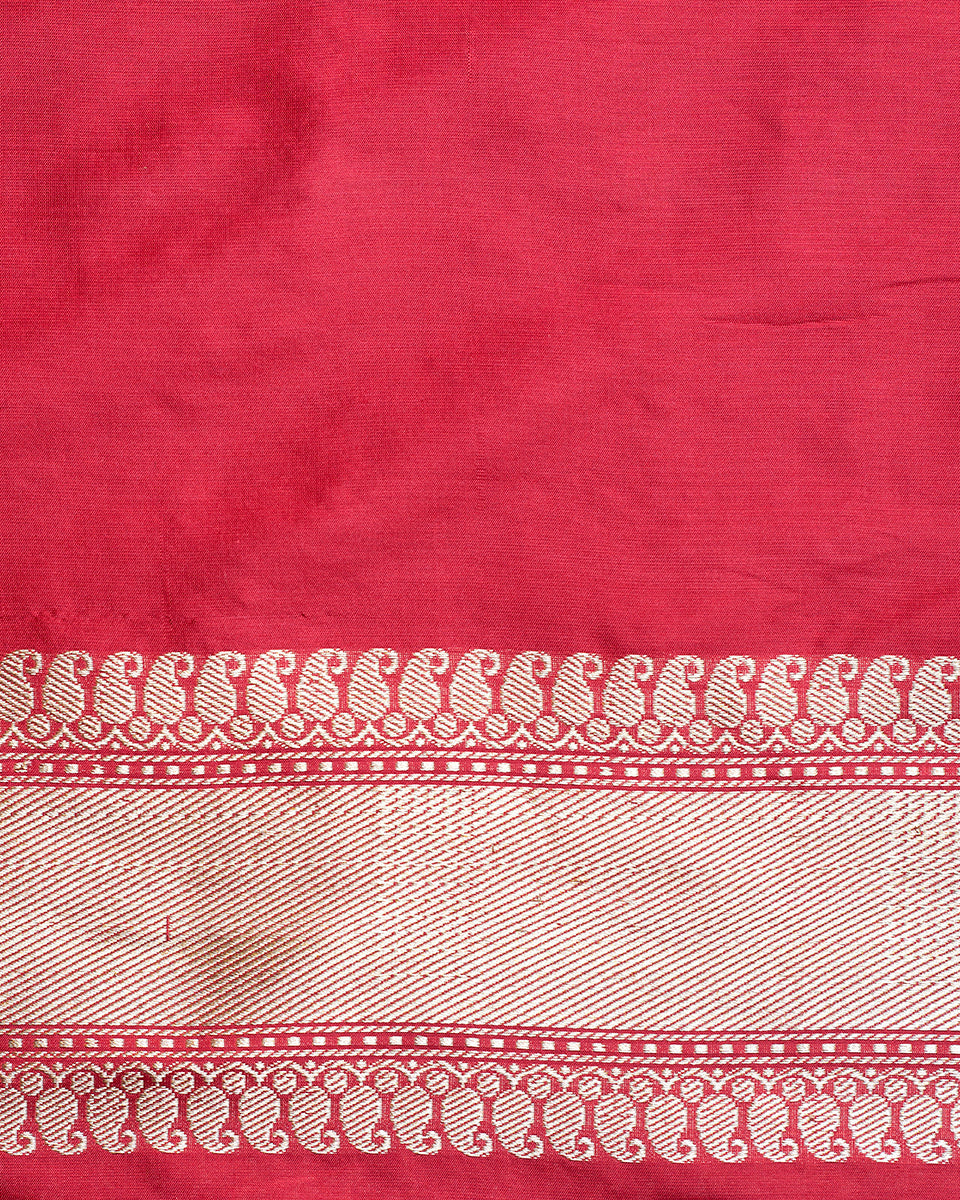 Red_Handloom_Kadhwa_Banarasi_Saree_with_Meenakari_and_Jangla_Design_WeaverStory_05