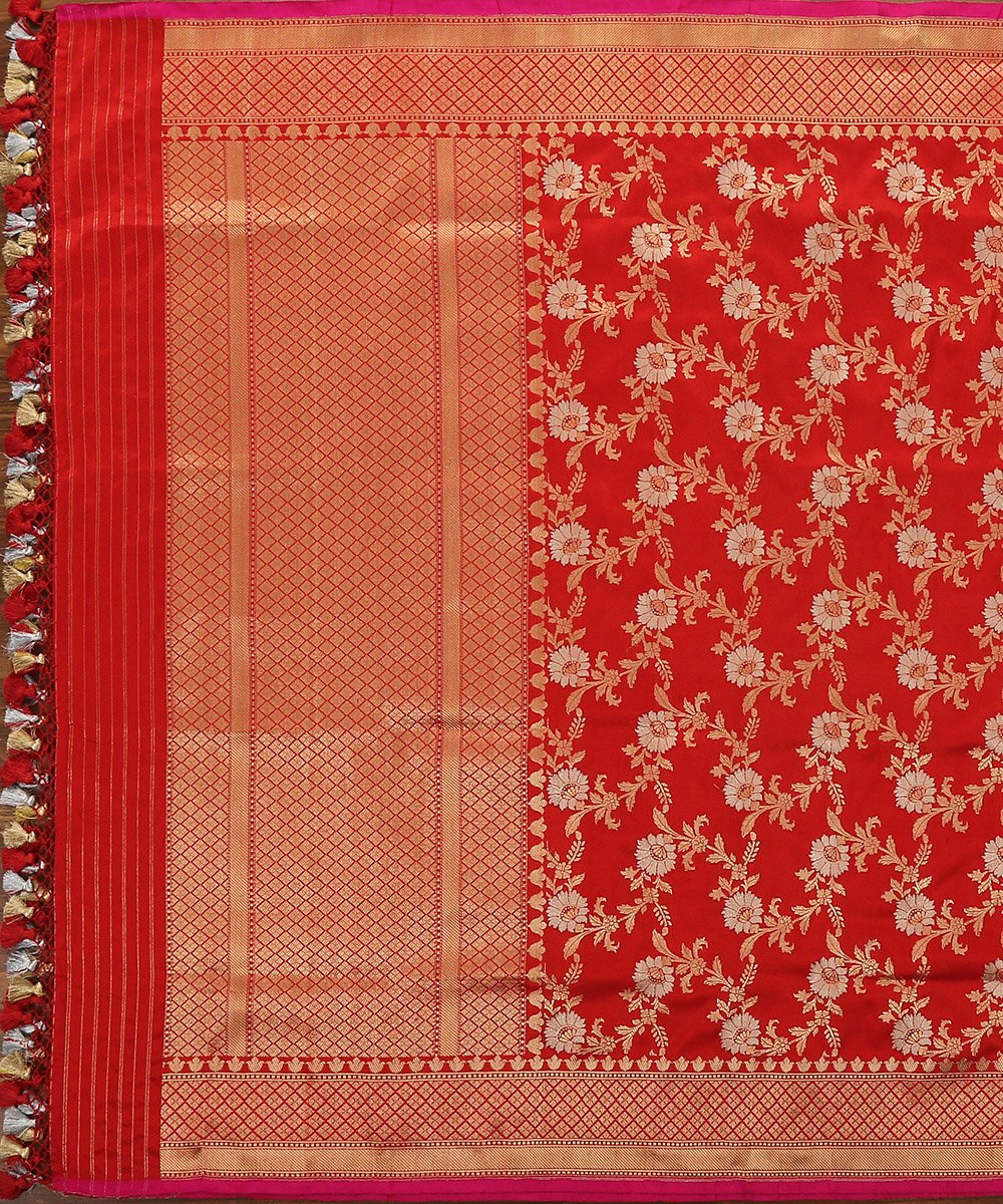 Red_Handloom_Pure_Katan_Silk_Banarasi_Kadhwa_Jangla_Dupatta_WeaverStory_02