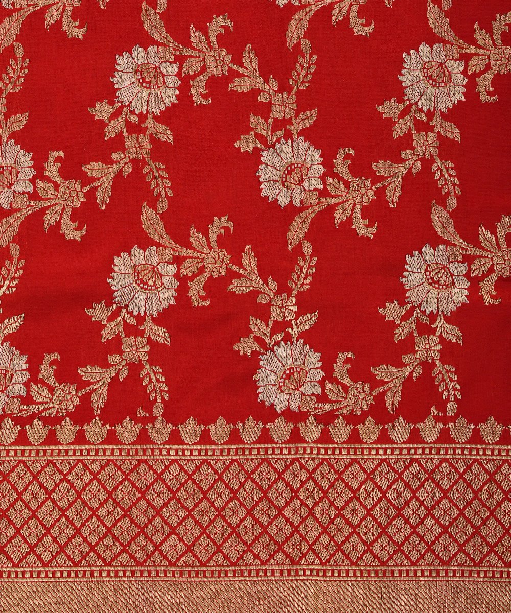 Red_Handloom_Pure_Katan_Silk_Banarasi_Kadhwa_Jangla_Dupatta_WeaverStory_03