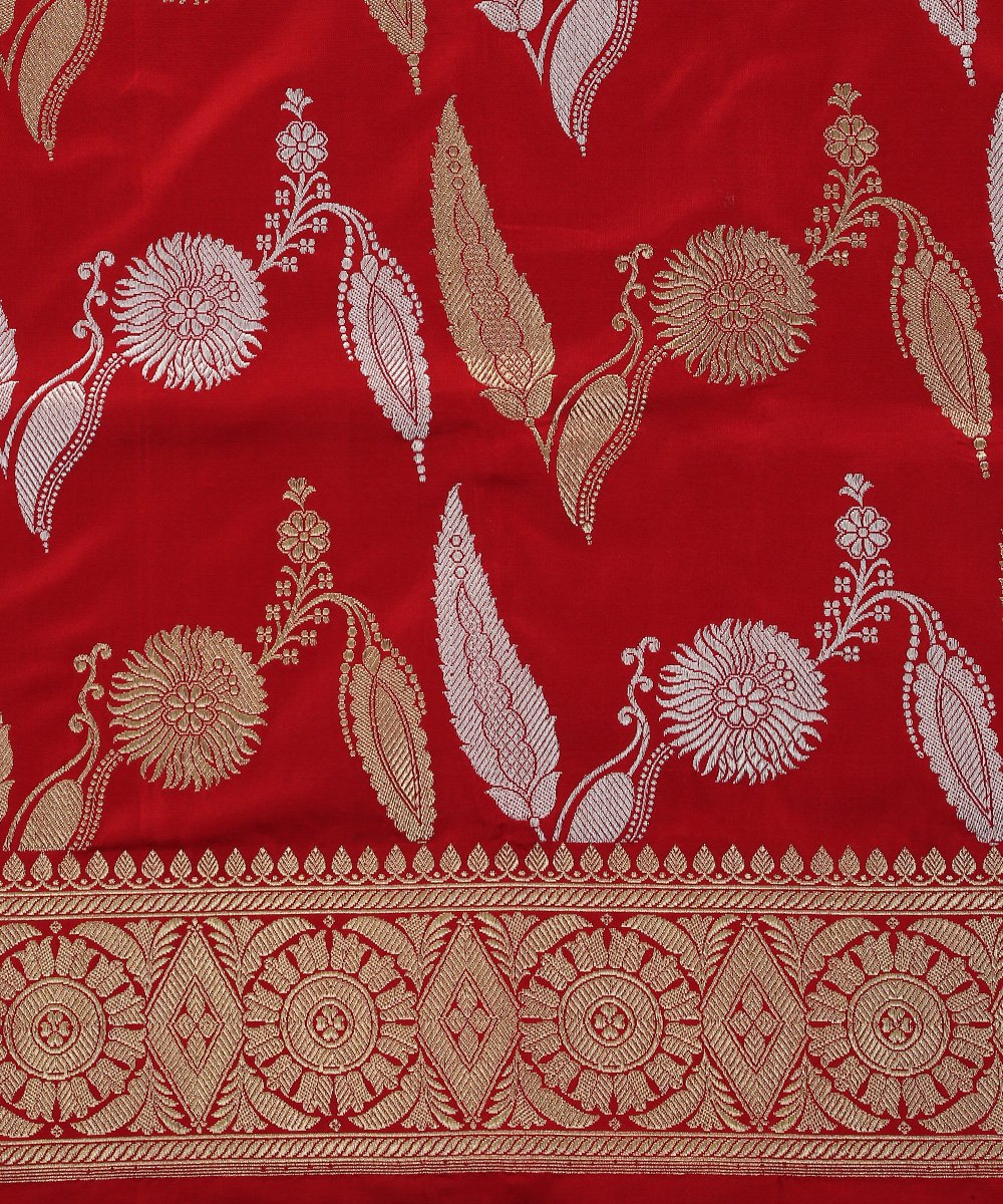 Red_Pure_Katan_Silk_Handloom_Banarasi_Dupatta_with_Floral_Motifs_WeaverStory_03