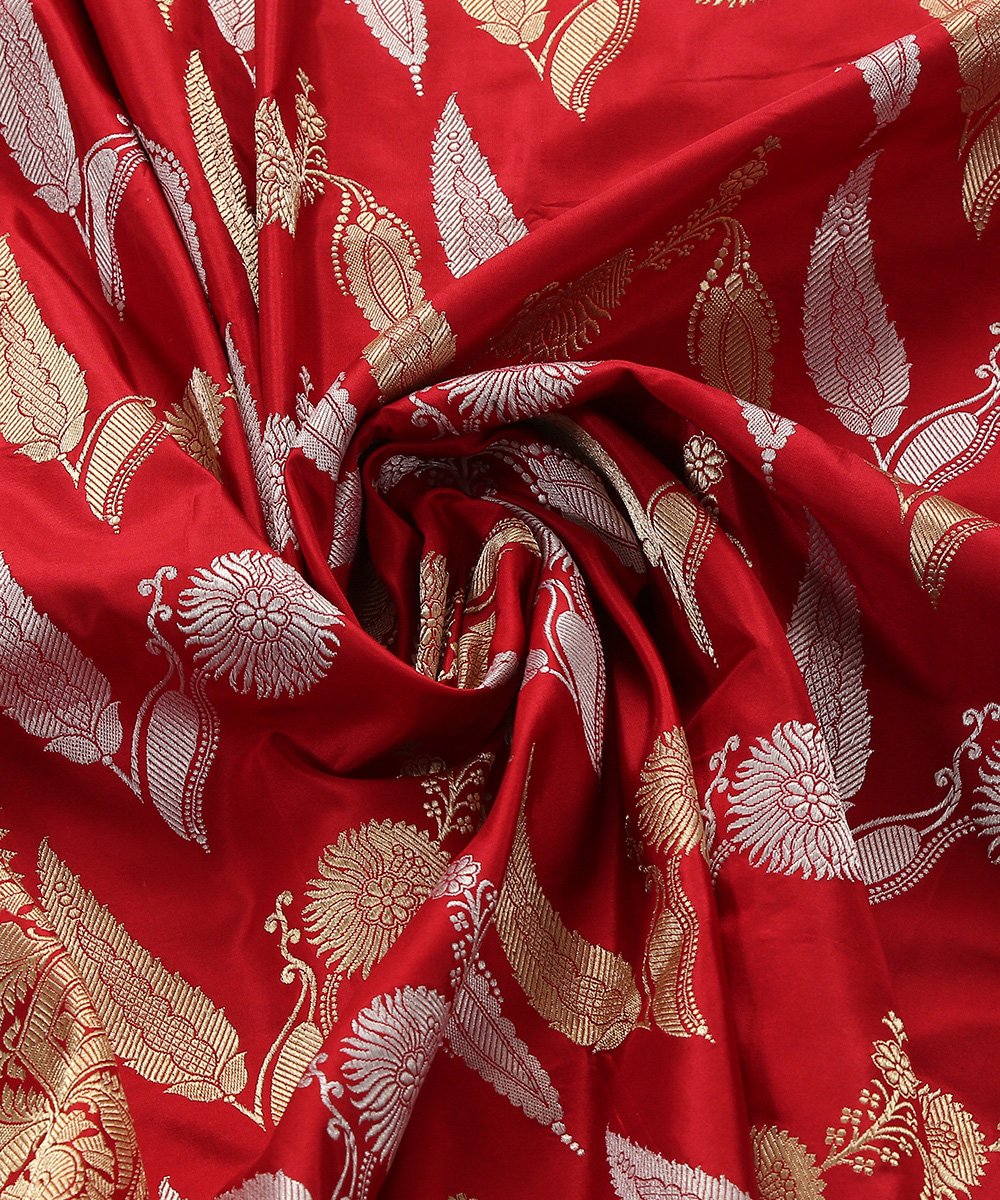 Red_Pure_Katan_Silk_Handloom_Banarasi_Dupatta_with_Floral_Motifs_WeaverStory_06