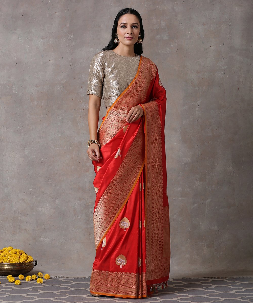 Red_Handloom_Pure_Katan_Silk_Banarasi_Saree_With_Kadhwa_Paan_Boota_and_Heavy_Brocade_Blouse_In_Mustard_WeaverStory_02