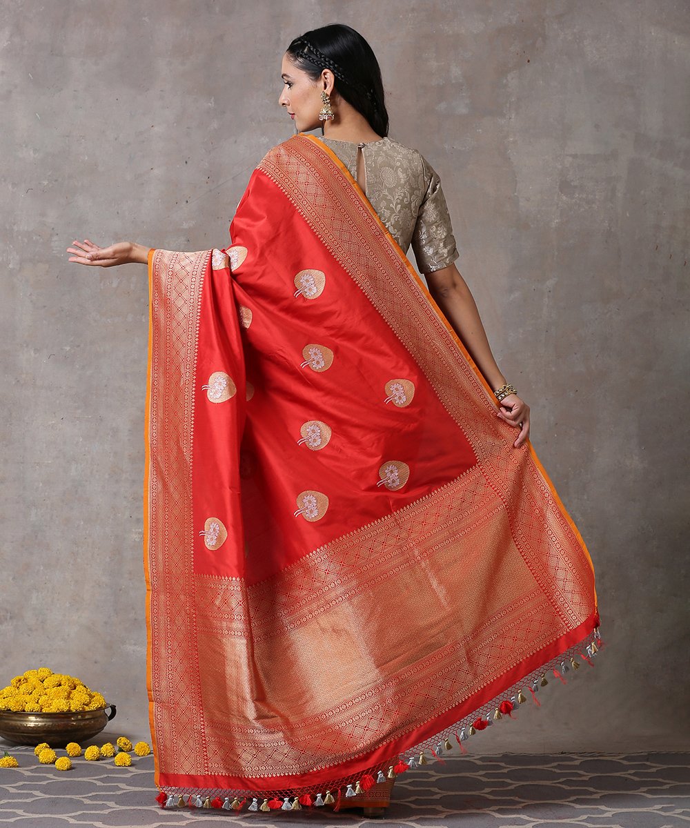 Red_Handloom_Pure_Katan_Silk_Banarasi_Saree_With_Kadhwa_Paan_Boota_and_Heavy_Brocade_Blouse_In_Mustard_WeaverStory_03