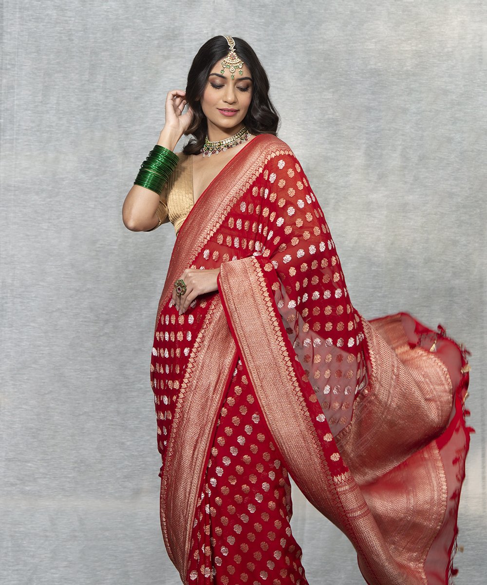 Red_Handloom_Sona_Rupa_Zari_Georgette_Banarasi_Saree_with_Booti_Design_WeaverStory_01