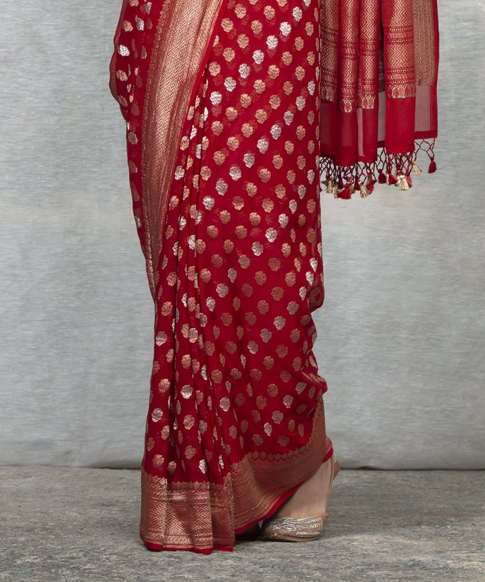 Red_Handloom_Sona_Rupa_Zari_Georgette_Banarasi_Saree_with_Booti_Design_WeaverStory_04