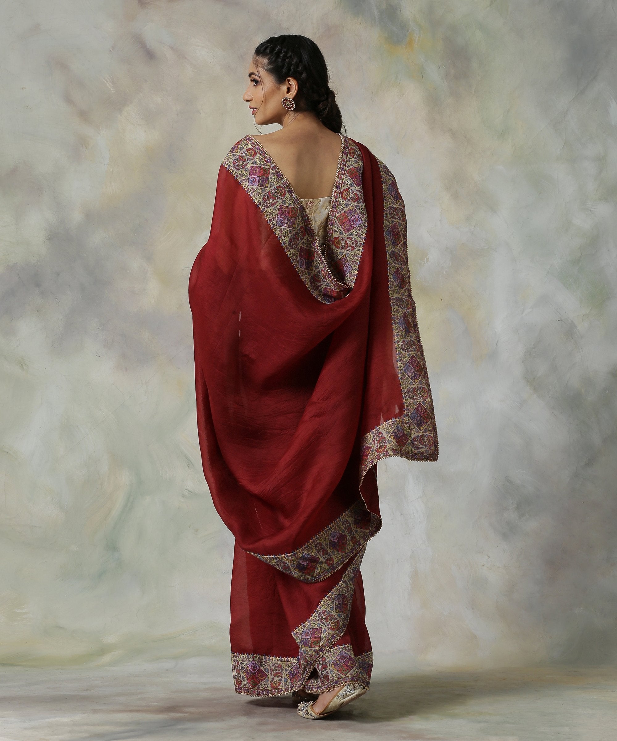 Maroon_Red_Handloom_Organza_Saree_with_Hand_Appliqued_Sozni_Needle_Work_Border_WeaverStory_03