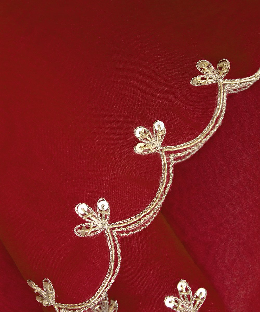 Red_Handloom_Organza_Zardozi_Hand_Embroidery_Scalloped_Border_Dupatta_WeaverStory_03