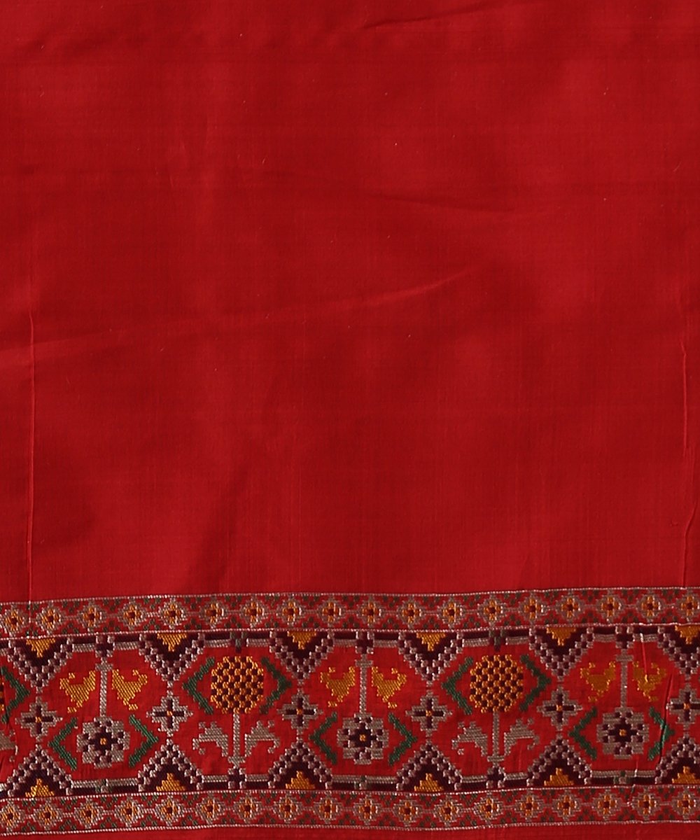 Red_and_Green_Handloom_Banarasi_Patola_Saree_with_Parrot_Motifs_WeaverStory_05