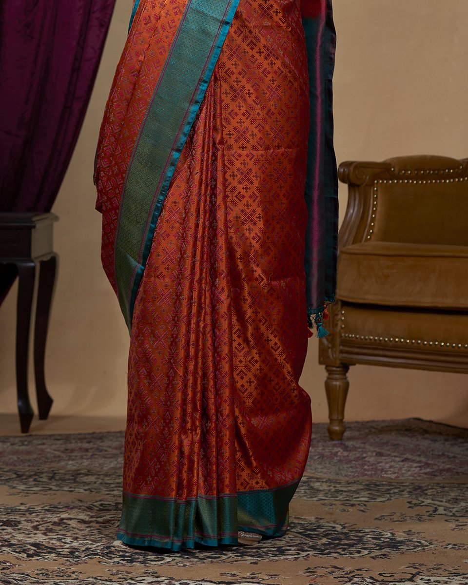 Rust_And_Pink_Handloom_Pashmina_Jamawar_Pure_Katan_Silk_Banarasi_Saree_With_Green_Reshmi_Border_WeaverStory_04
