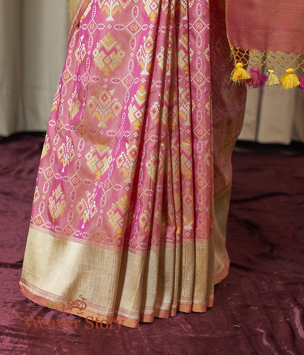 Handwoven_Peach_and_Pink_Dual_Tone_Meenakari_Banarasi_Patola_Saree_WeaverStory_04