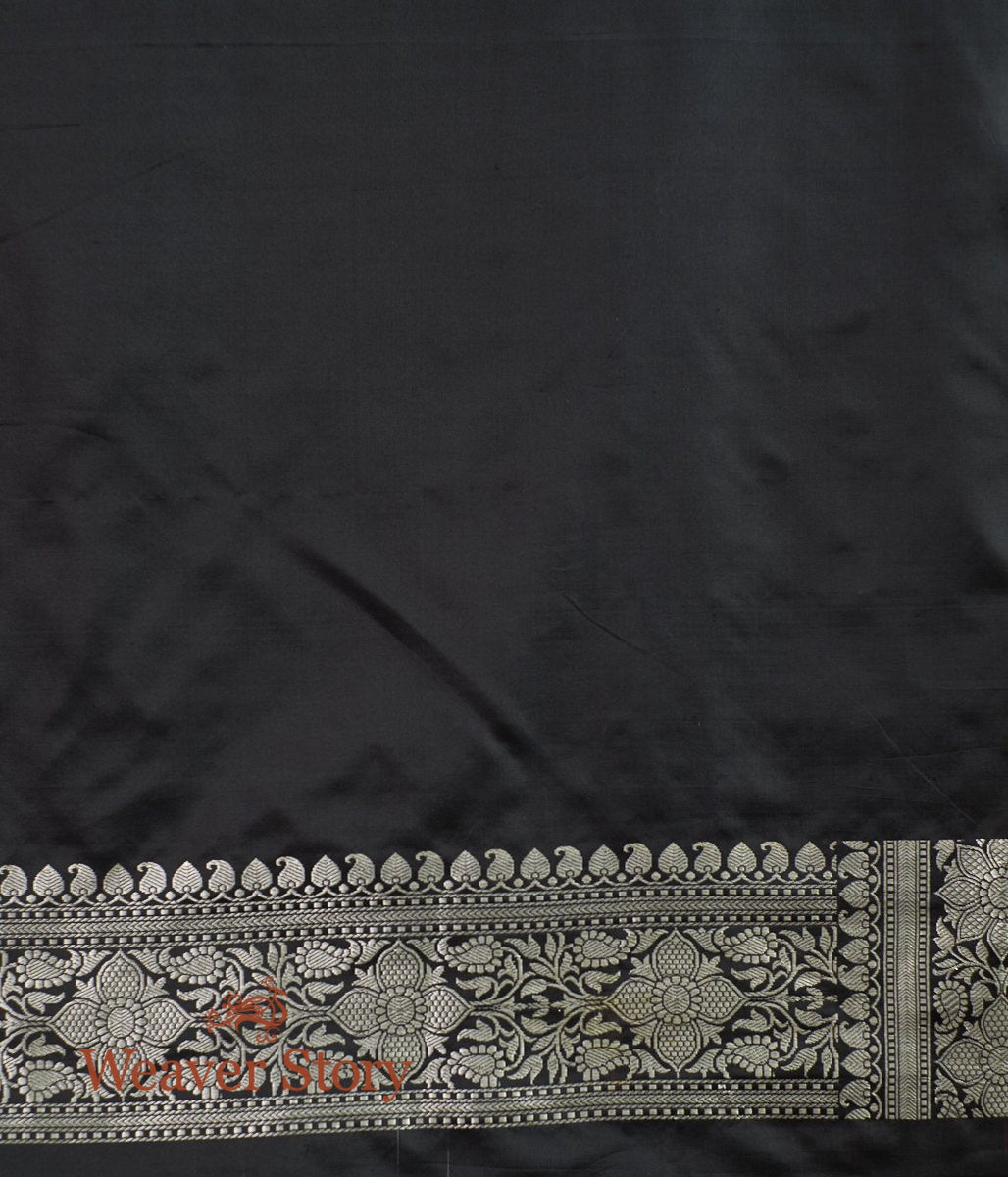 Handloom_Black_and_Grey_Tanchoi_with_Kadhwa_Border_WeaverStory_05