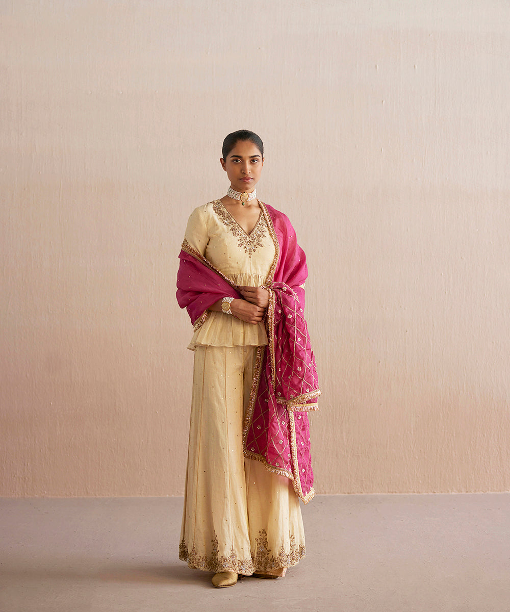 Izhaar_Off_White_Handloom_Cotton_Tissue_Kurta_Top_With_Sharara_And_Organza_Dupatta_WeaverStory_02