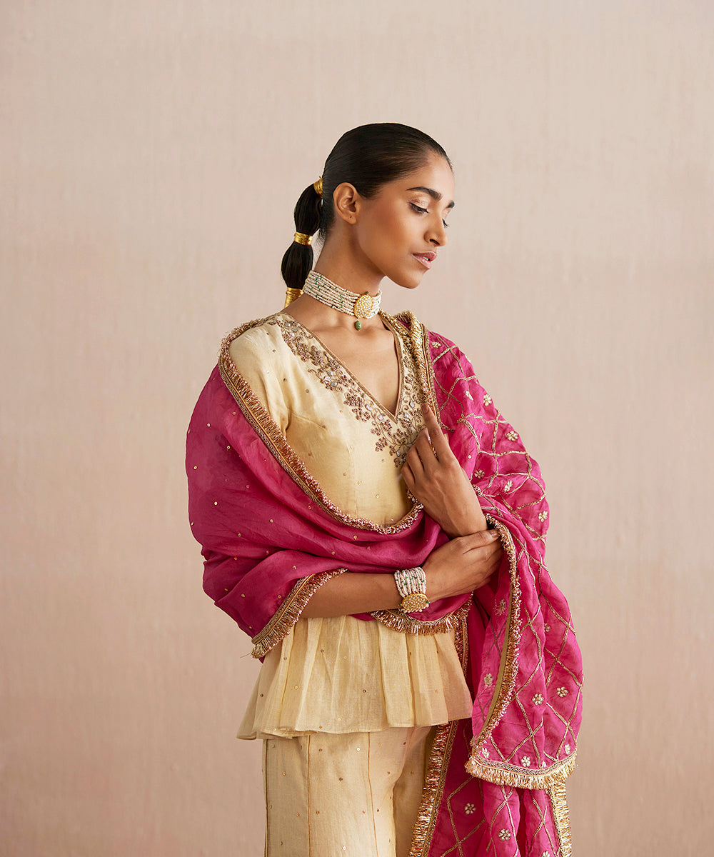Izhaar_Off_White_Handloom_Cotton_Tissue_Kurta_Top_With_Sharara_And_Organza_Dupatta_WeaverStory_03