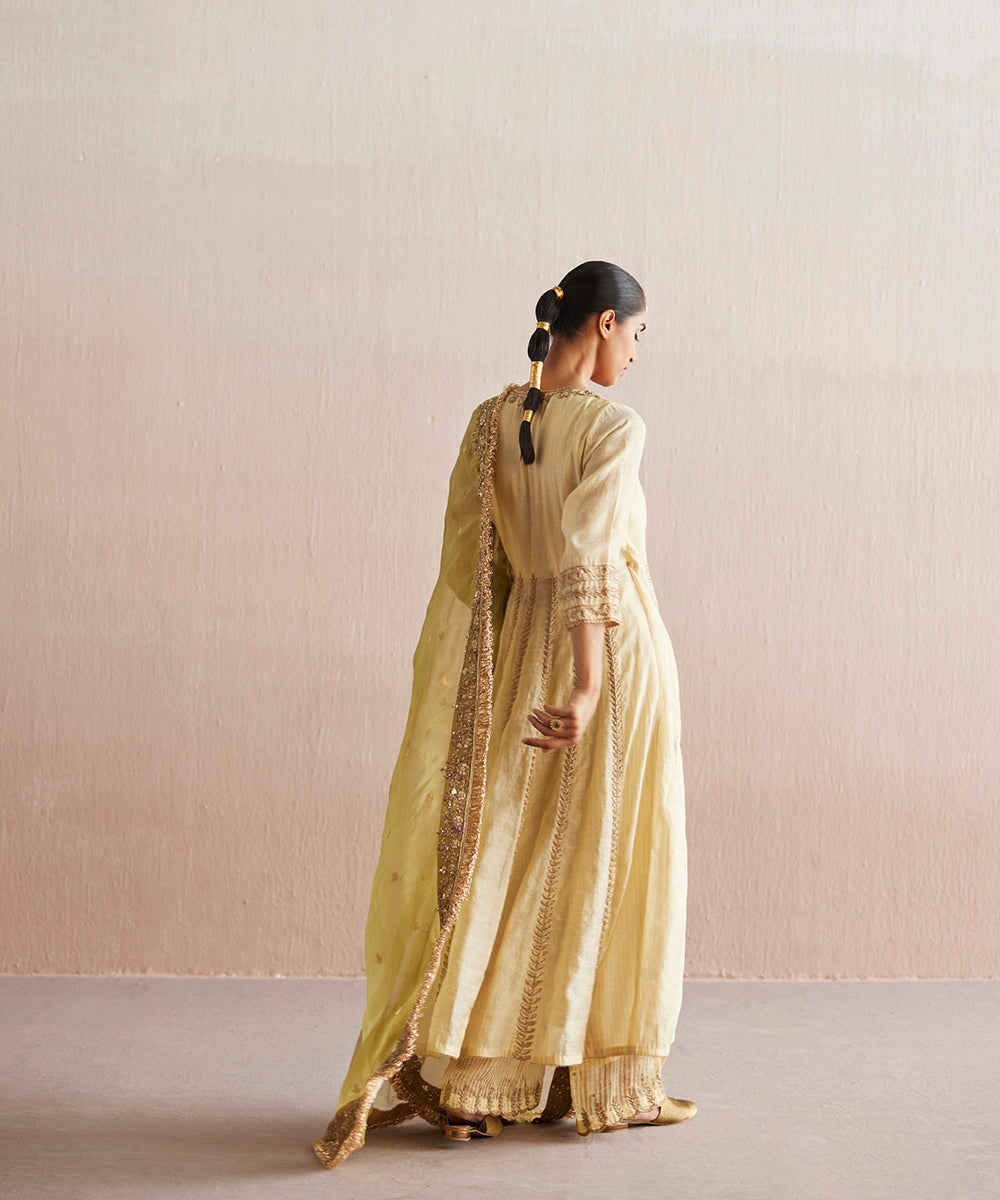 Nayaab_Handloom_Off_White_Cotton_Tissue_Angrakha_With_Pants_And_Embroidered_Dupatta_WeaverStory_03