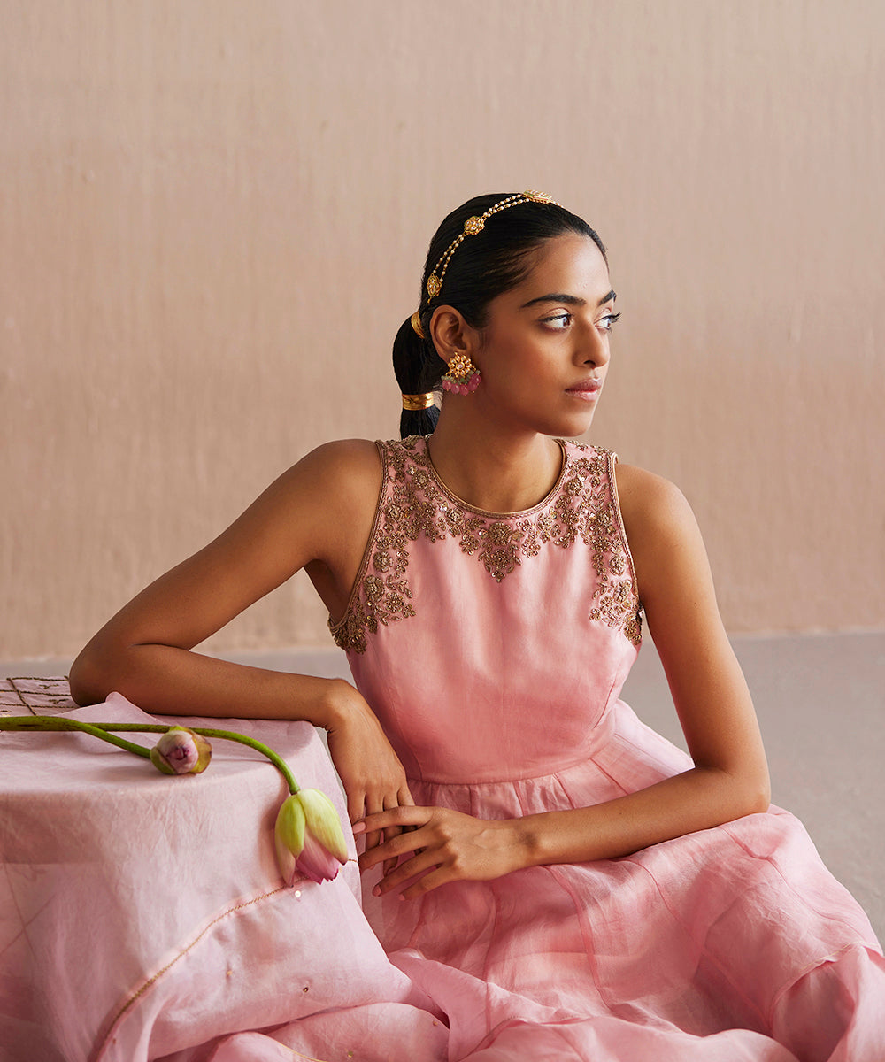 Afsana_Handloom_Baby_Pink_Organza_Top_With_Gharara_And_Organza_Dupatta_WeaverStory_04