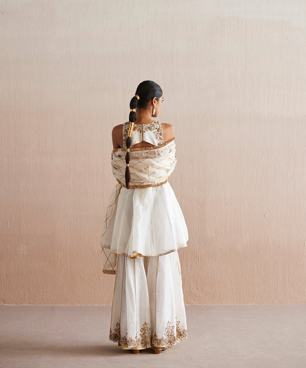 Afsana_Handloom_White_Organza_Top_With_Gharara_And_Embroidered_Dupatta_WeaverStory_05