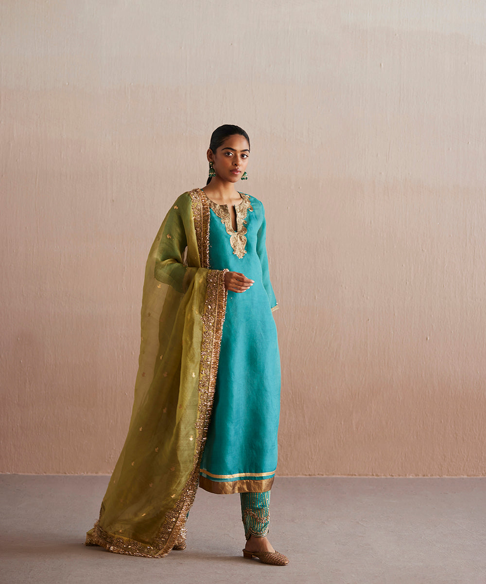 Meheroo_Handloom_Sea_Blue_Organza_Kurta_With_Tissue_Pants_And_Embroidered_Dupatta_WeaverStory_01