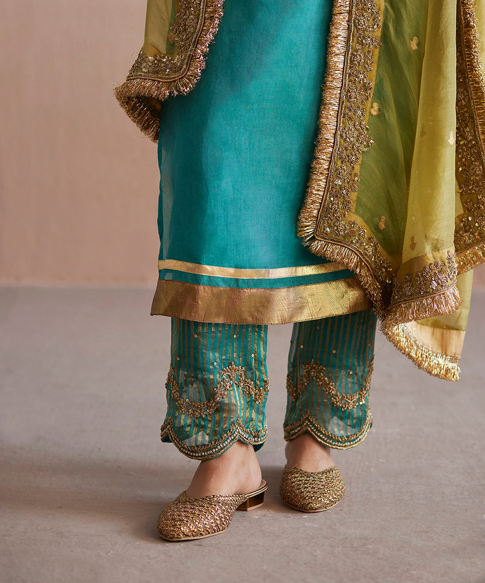 Meheroo_Handloom_Sea_Blue_Organza_Kurta_With_Tissue_Pants_And_Embroidered_Dupatta_WeaverStory_06
