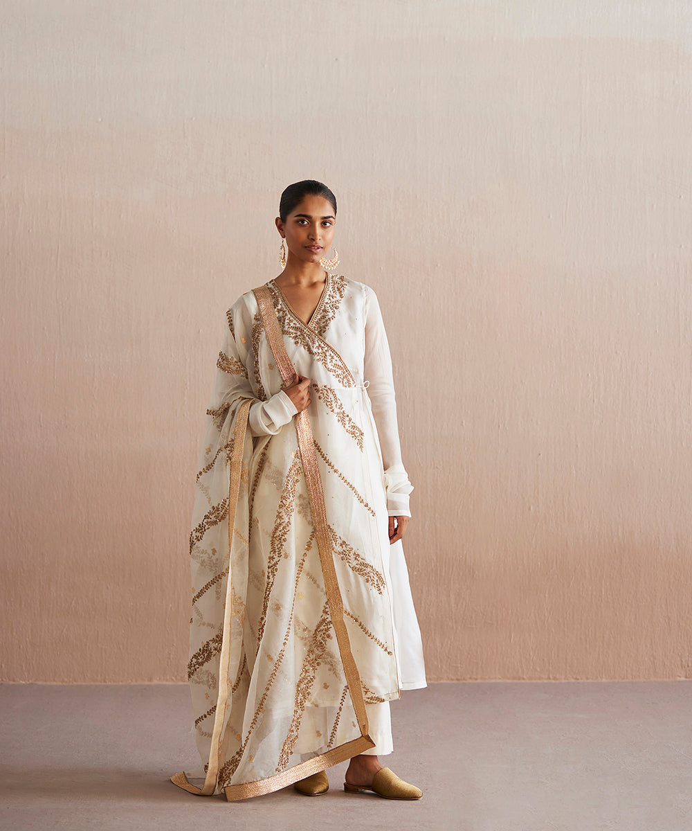 Mahjabeen_Handloom_Organza_Angrakha_With_Pants_And_Organza_Dupatta_WeaverStory_02