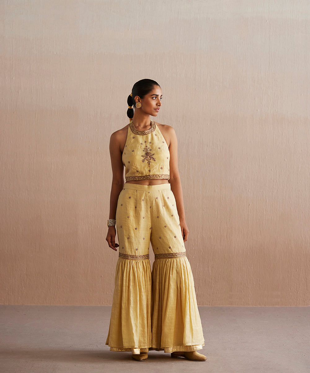 Zehenaseeb_Handloom_Off_White_Cotton_Tissue_Top_With_Gharara_And_Organza_Cape_WeaverStory_06