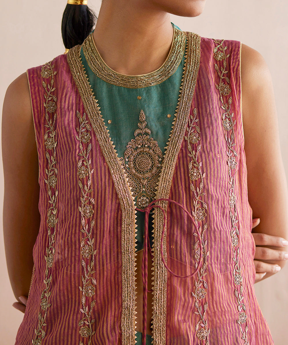 Zehenaseeb_Handloom_Sea_Blue_Cotton_Tissue_Short_Top_With_Gharara_And_Embroidered_Cape_WeaverStory_07