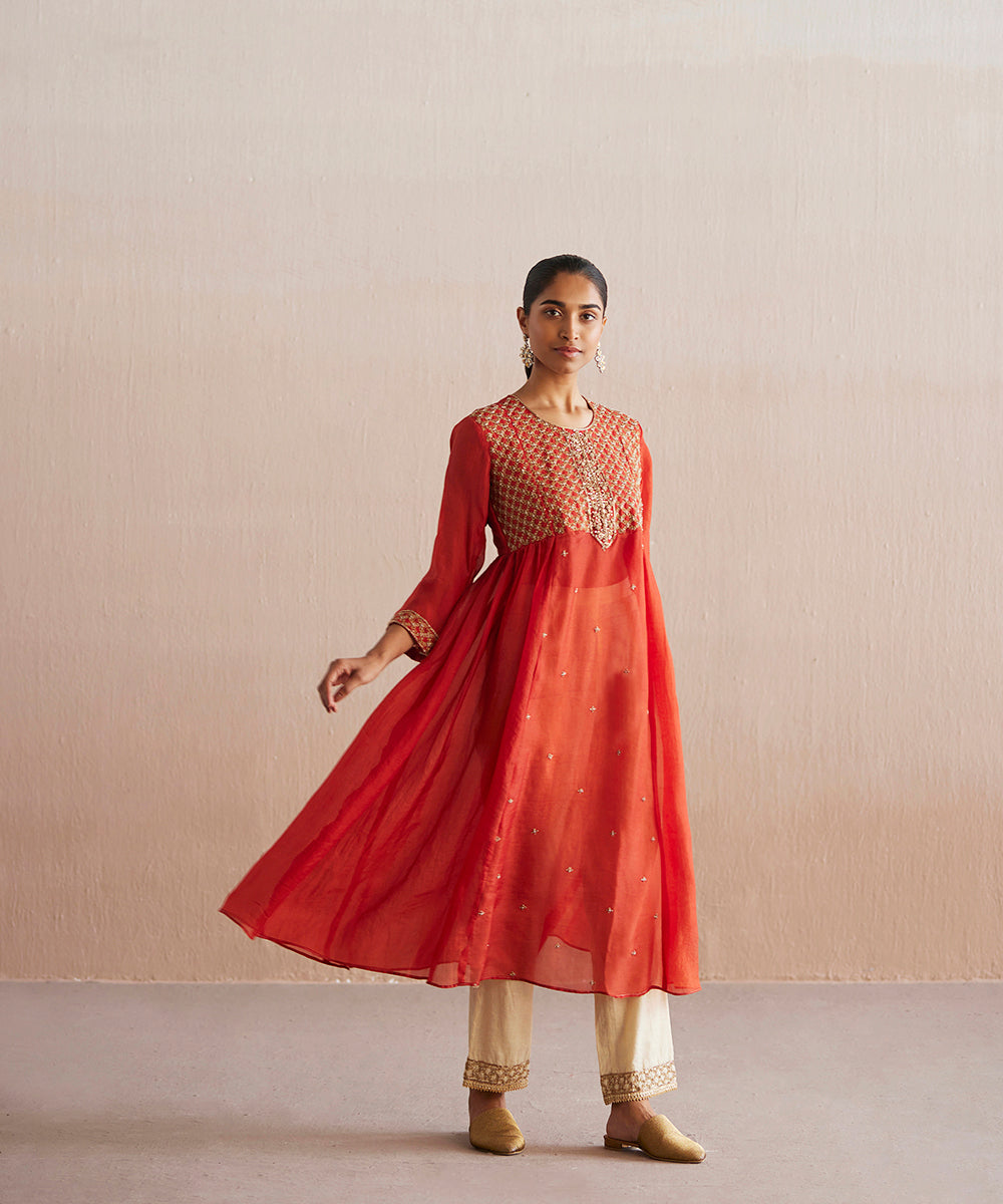 Noor_Handloom_Rust_Orange_Organza_Kurta_With_Cotton_Tissue_Pants_And_Gota_Work_Dupatta_WeaverStory_06