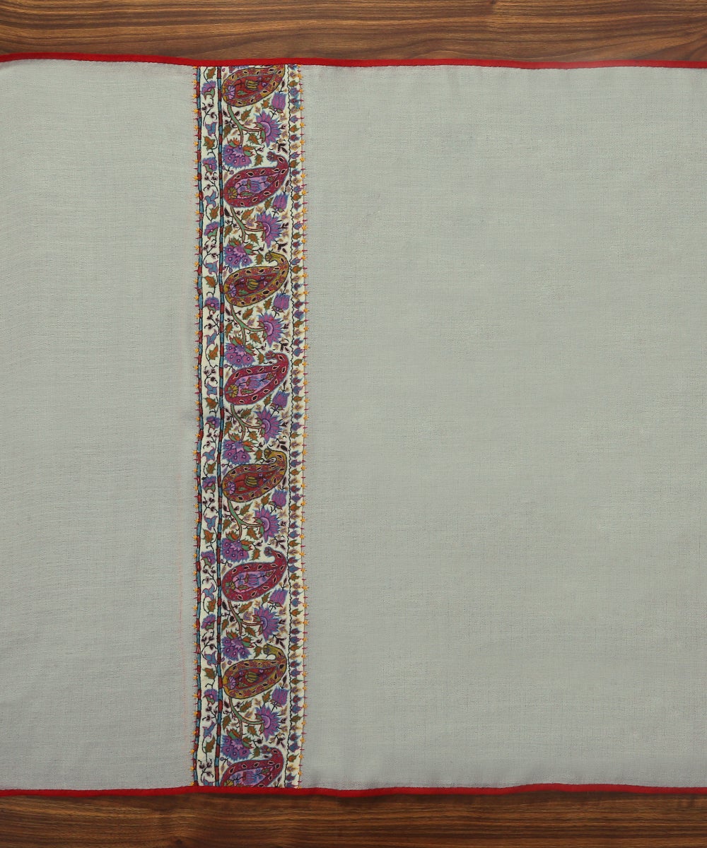 Grey_Pure_Pashmina_Scarf_With_Applique_Border_In_Kalamkari_WeaverStory_02