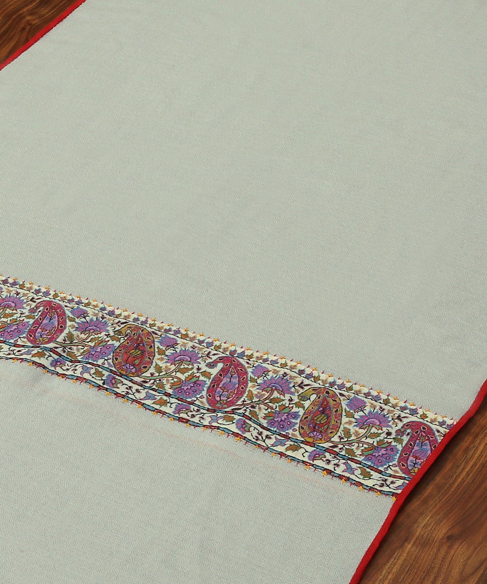 Grey_Pure_Pashmina_Scarf_With_Applique_Border_In_Kalamkari_WeaverStory_03