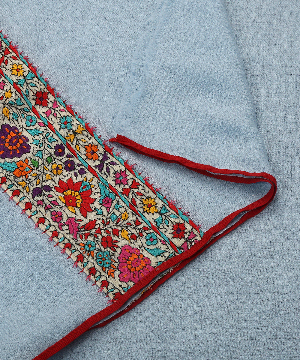 Ice_Blue_Pure_Pashmina_Scarf_With_Applique_Border_In_Multicolor_Kalamkari_WeaverStory_04
