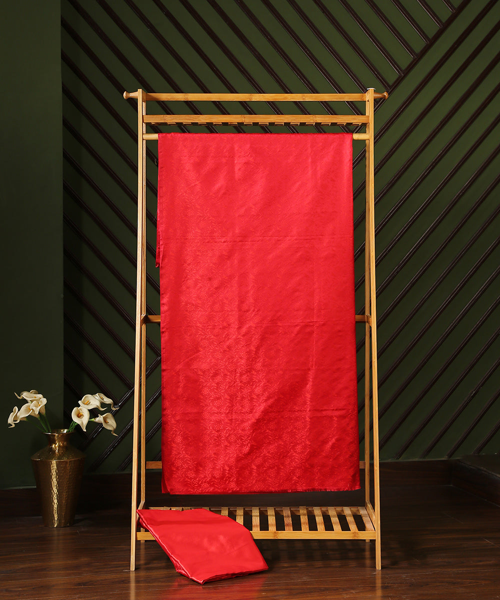 Handloom_Red_Tanchoi_Pure_Katan_Silk_Banarasi_Suit_Set_WeaverStory_01