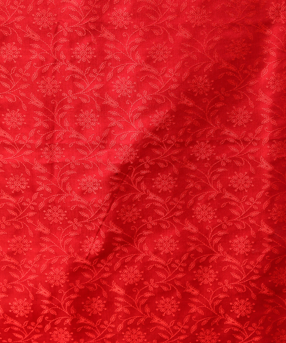 Handloom_Red_Tanchoi_Pure_Katan_Silk_Banarasi_Suit_Set_WeaverStory_02