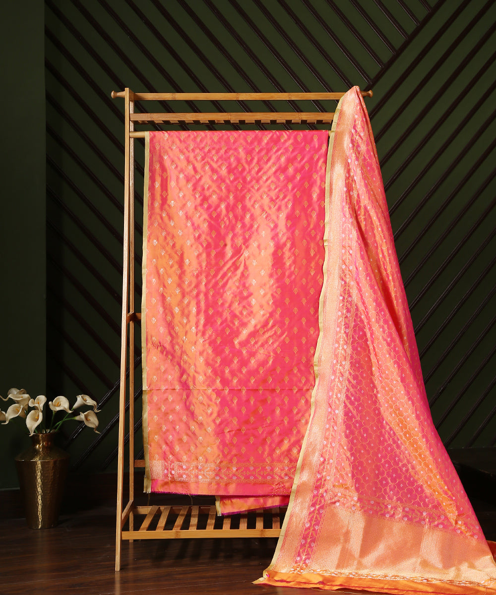 Light_Handloom_Pink_and_Orange_Katan_Silk_Banarasi_Kurta_With_Dupatta_WeaverStory_01