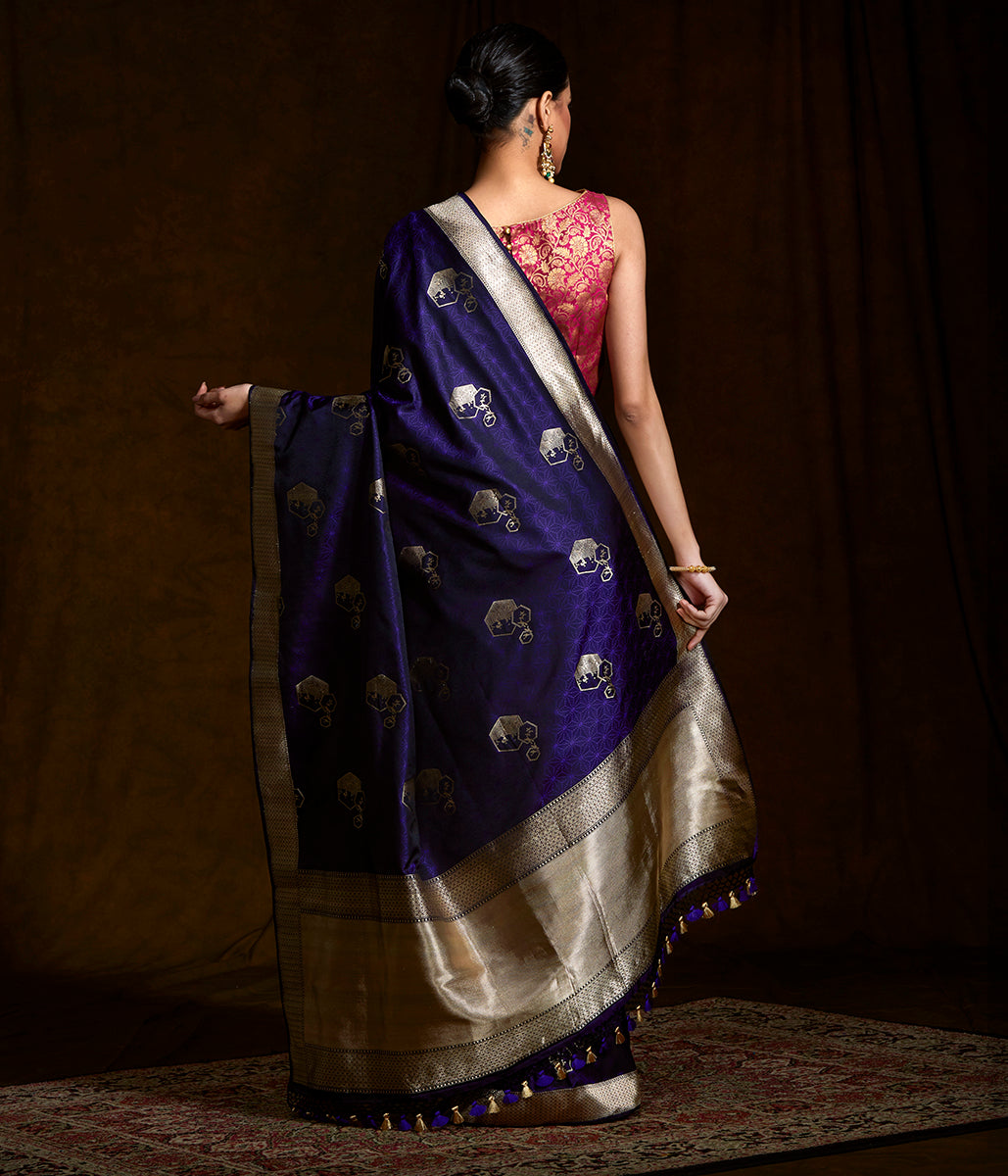 Handloom_Banarasi_Tanchoi_Saree_with_a_self_Weave_honey_comb_pattern_WeaverStory_03