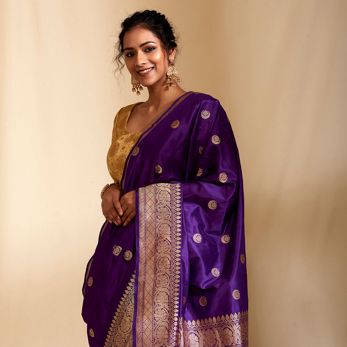 Purple_Kadhwa_banarasi_saree_with_konia_pallu_and_chaand_boota_WeaverStory_01