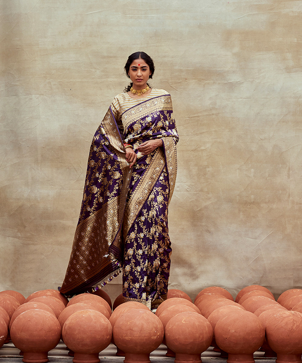 Dark_Purple_Handloom_Pure_Katan_Silk_Banarasi_Saree_with_Intricate_Jaal_WeaverStory_03