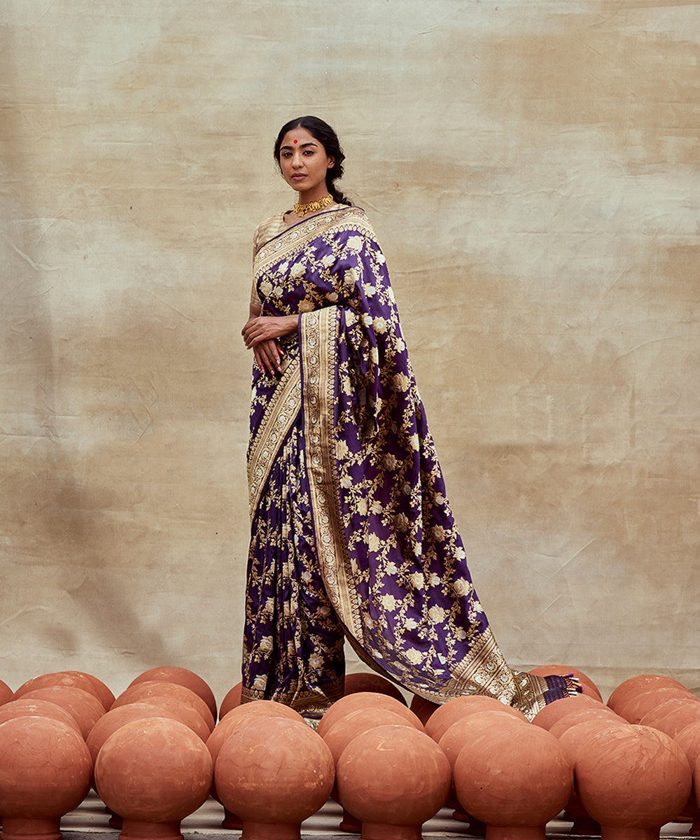 Dark_Purple_Handloom_Pure_Katan_Silk_Banarasi_Saree_with_Intricate_Jaal_WeaverStory_05