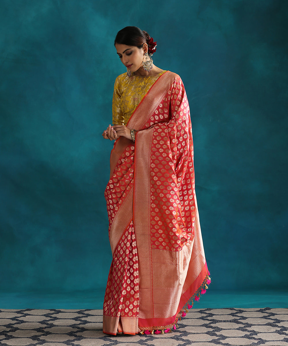 Pink_And_Peach_Handloom_Pure_Katan_Silk_Banarasi_Saree_With_Cutwork_Booti_WeaverStory_02