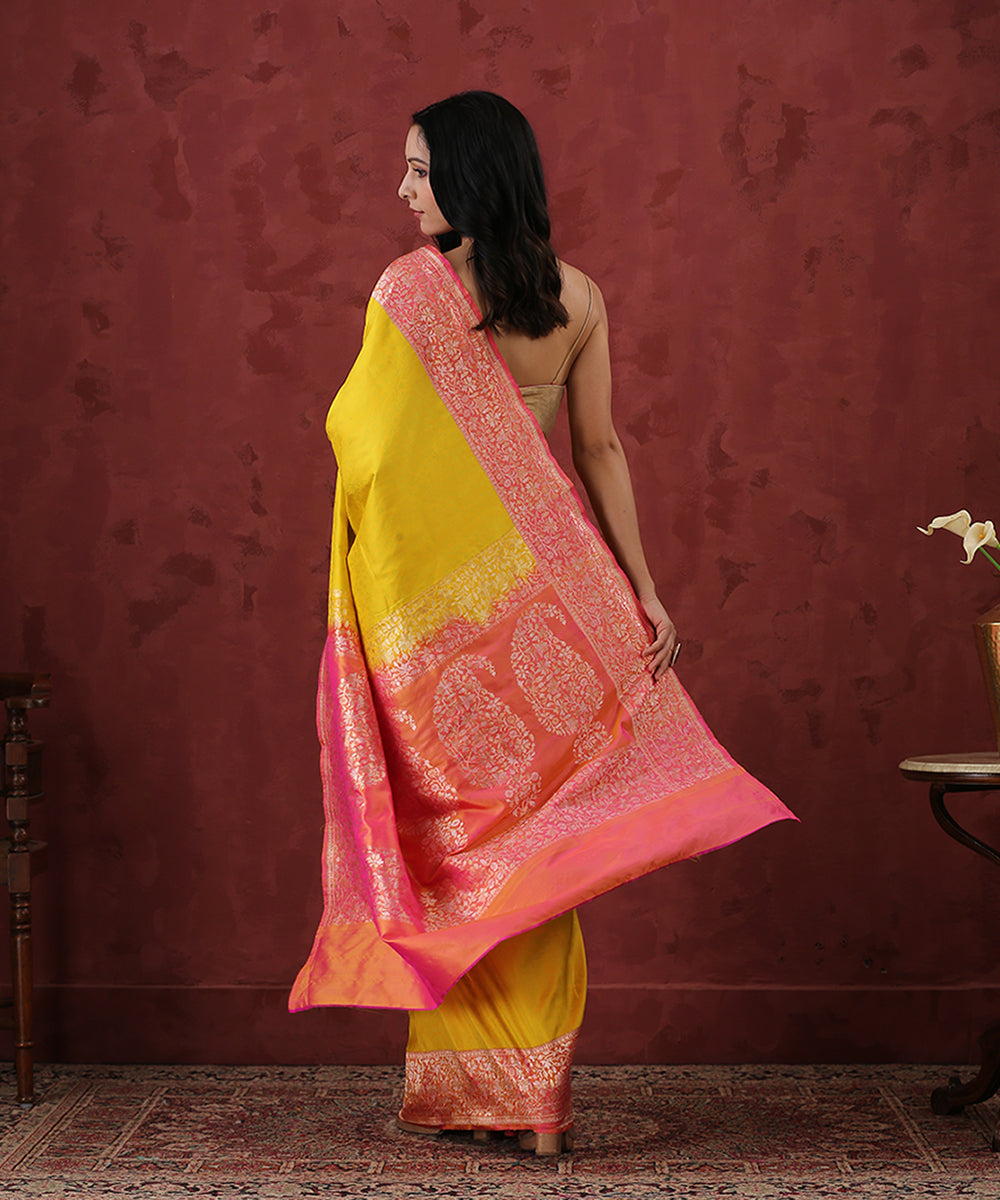 Handloom_Yellow_Pure_Katan_Silk_Tanchoi_Banarasi_Saree_With_Zari_Border_WeaverStory_03