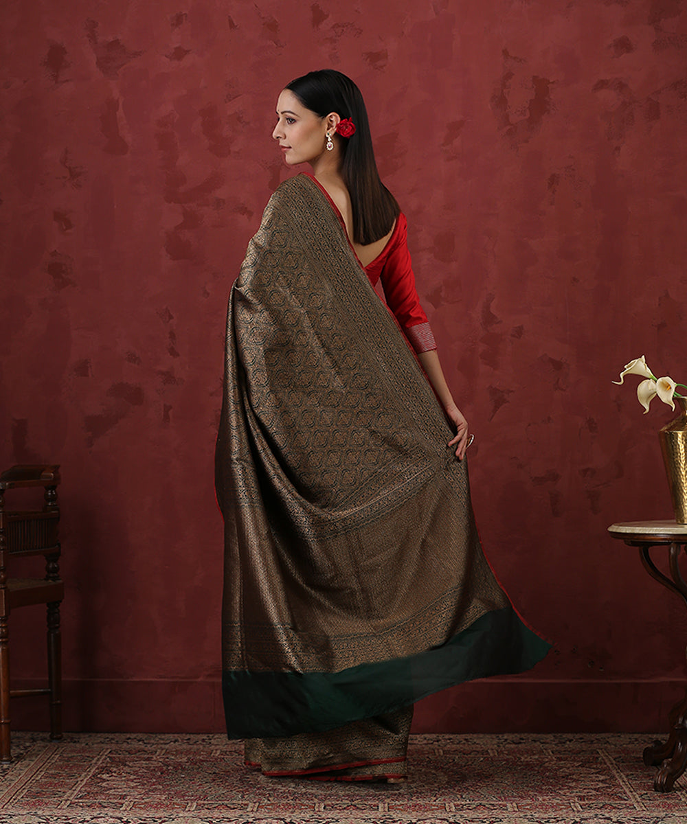 Handloom_Dark_Green_Pure_Katan_Silk_Kimkhab_Banarasi_Saree_With_Antique_Zari_WeaverStory_03