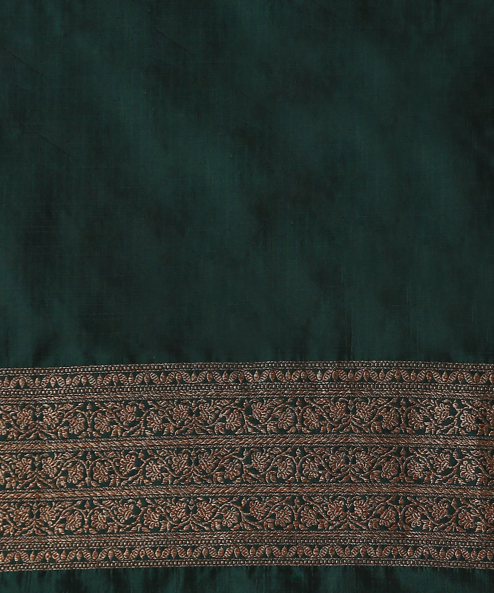 Handloom_Dark_Green_Pure_Katan_Silk_Kimkhab_Banarasi_Saree_With_Silver_Zari_WeaverStory_05
