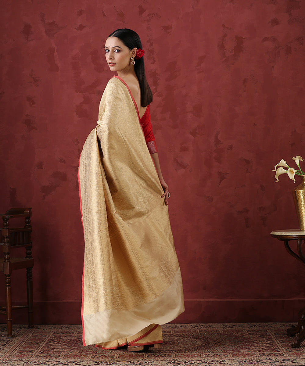Handloom_Golden_Pure_Katan_Silk_Kimkhab_Banarasi_Saree_With_Antique_Zari_WeaverStory_03