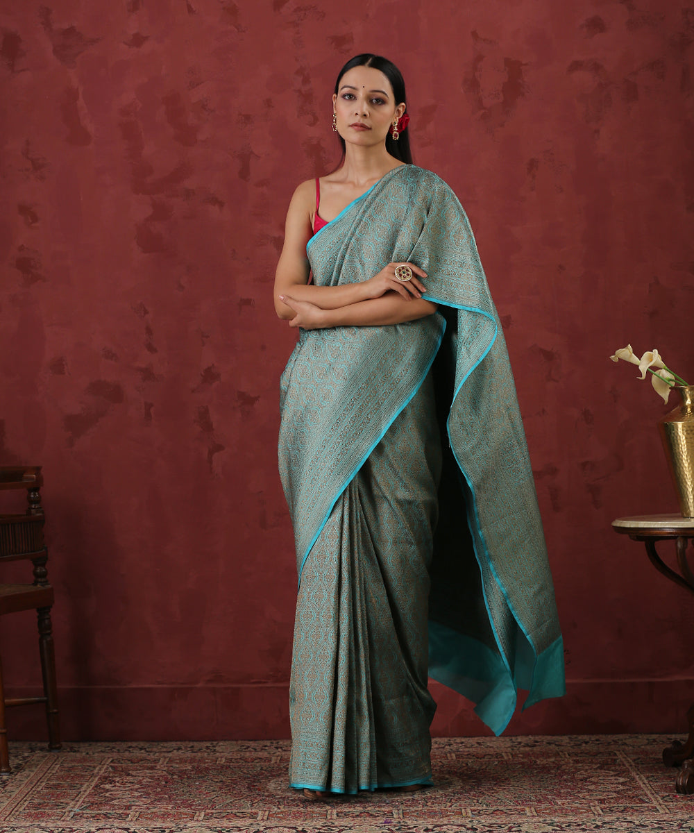 Handloom_Turqouise_Blue_Pure_Katan_Silk_Kimkhab_Banarasi_Saree_With_Antique_Zari_WeaverStory_02