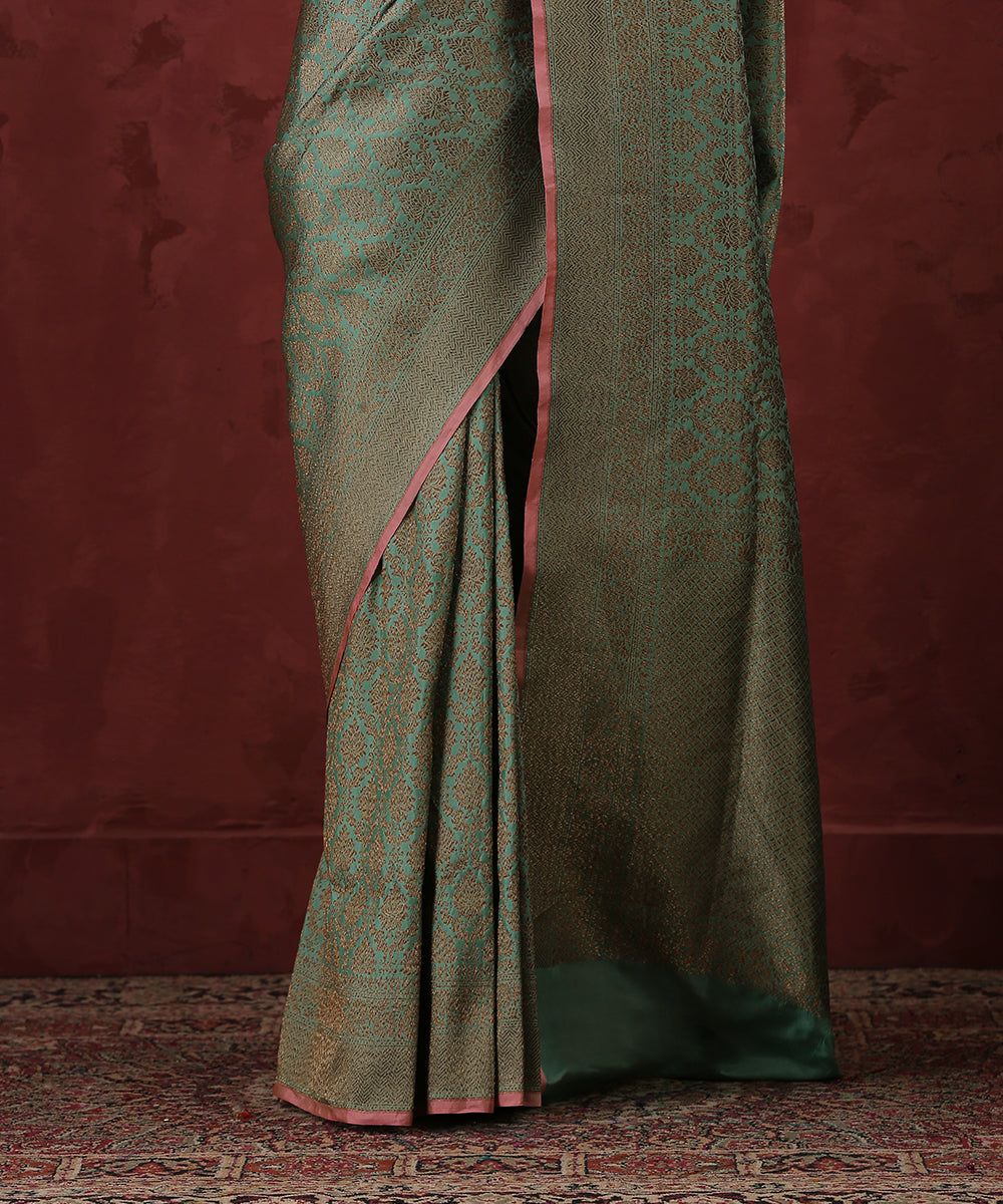 Handloom_Sage_Green_Pure_Katan_Silk_Kimkhab_Banarasi_Saree_With_Antique_Zari_WeaverStory_04