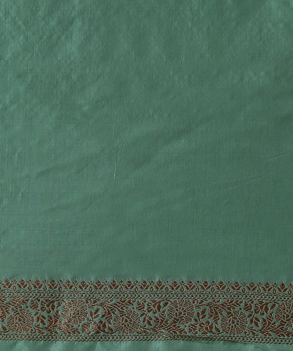 Handloom_Sage_Green_Pure_Katan_Silk_Kimkhab_Banarasi_Saree_With_Antique_Zari_WeaverStory_05