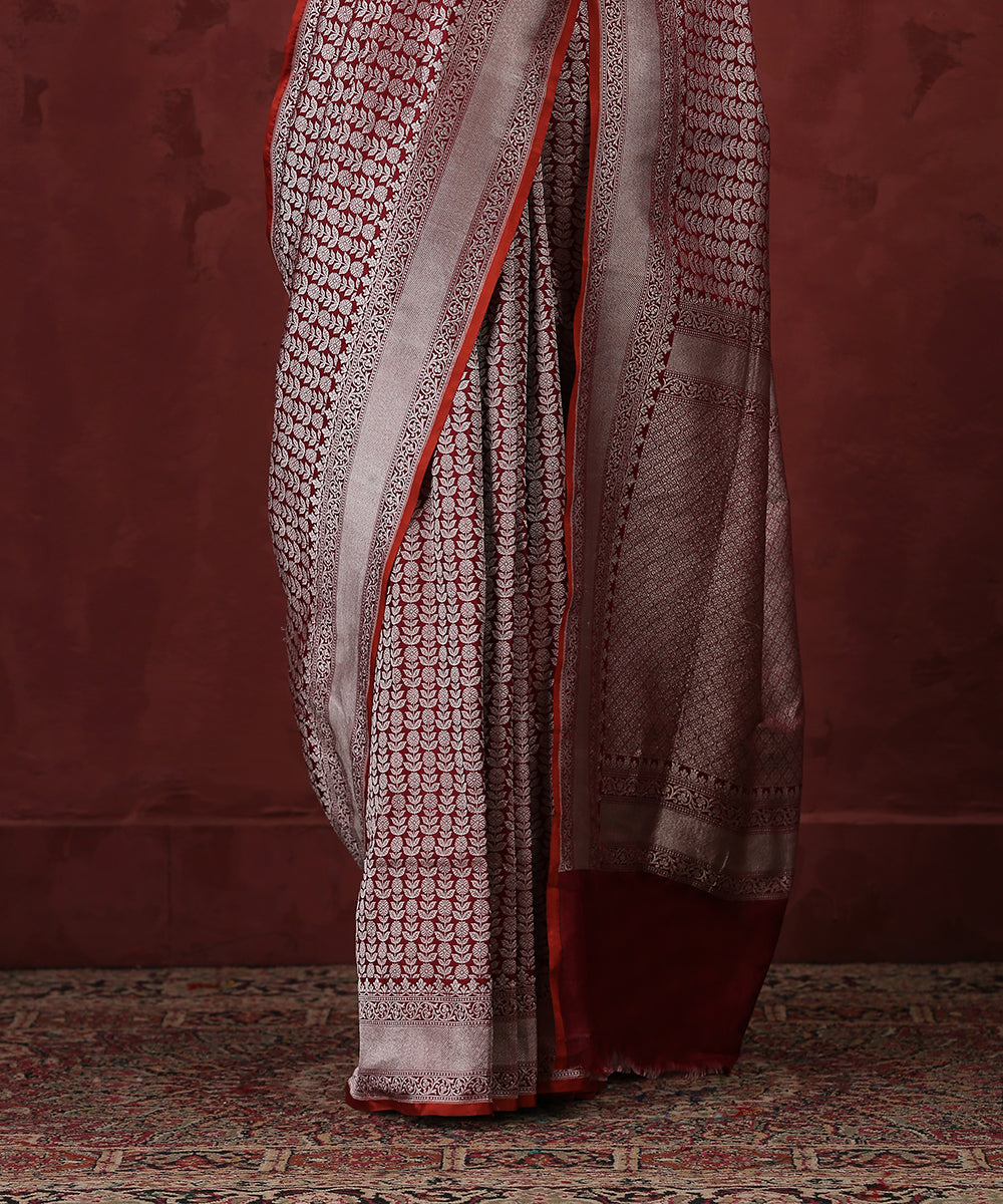 Maroon_Handloom_Pure_Katan_Silk_Kimkhab_Banarasi_Saree_With_Silver_Zari_WeaverStory_04
