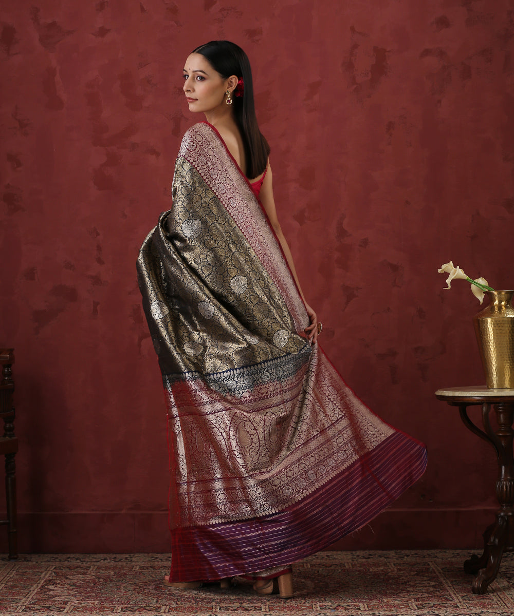 Navy_Blue_Handloom_Kimkhab_Pure_Katan_Silk_Banarasi_Saree_With_Purple_Border_WeaverStory_03